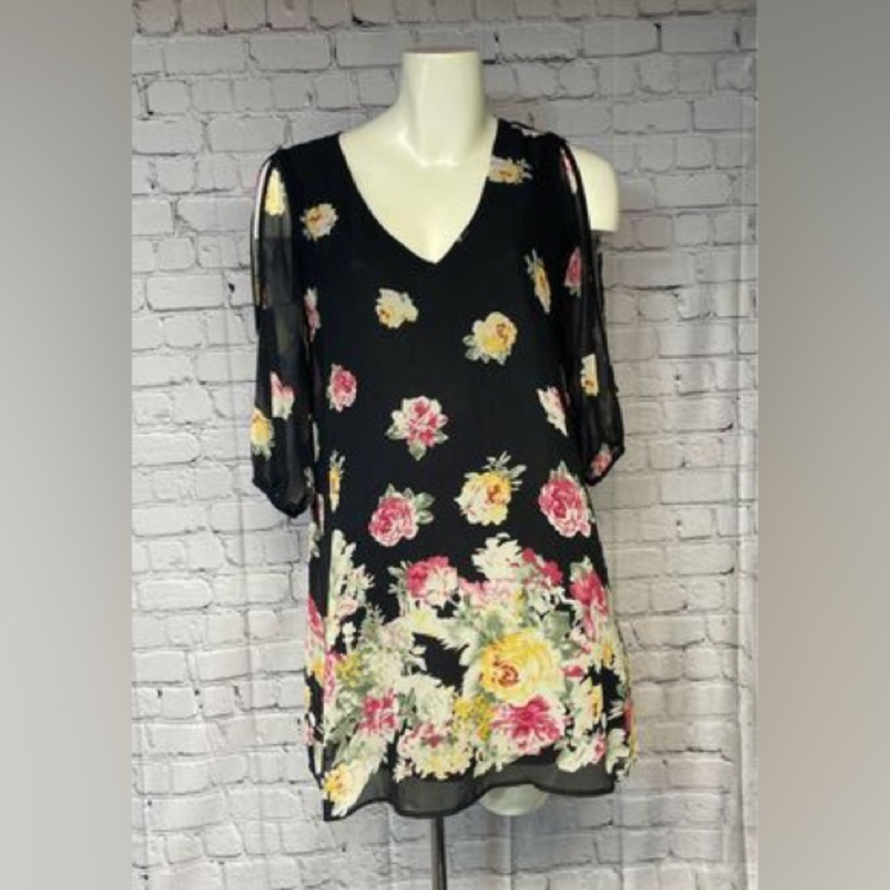 Women’s Small Lulu’s Cold-Shoulder Dress/Top